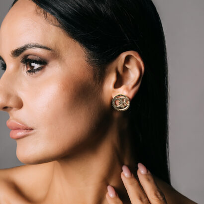 Stud earrings crystal stone cr logo