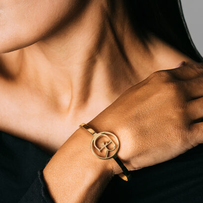 CR logo round face bangle